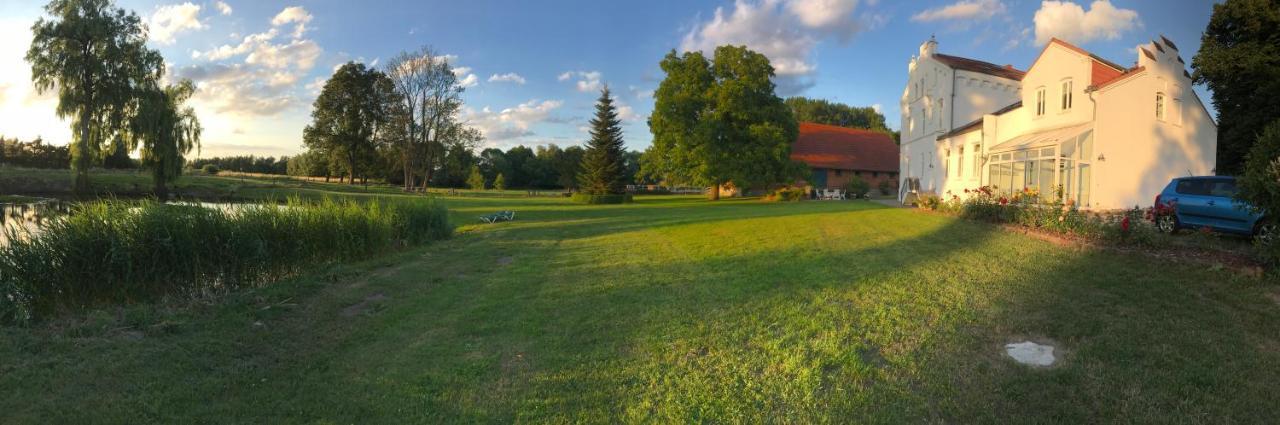 Ferienanlage Gutshaus Gramkow Exteriör bild